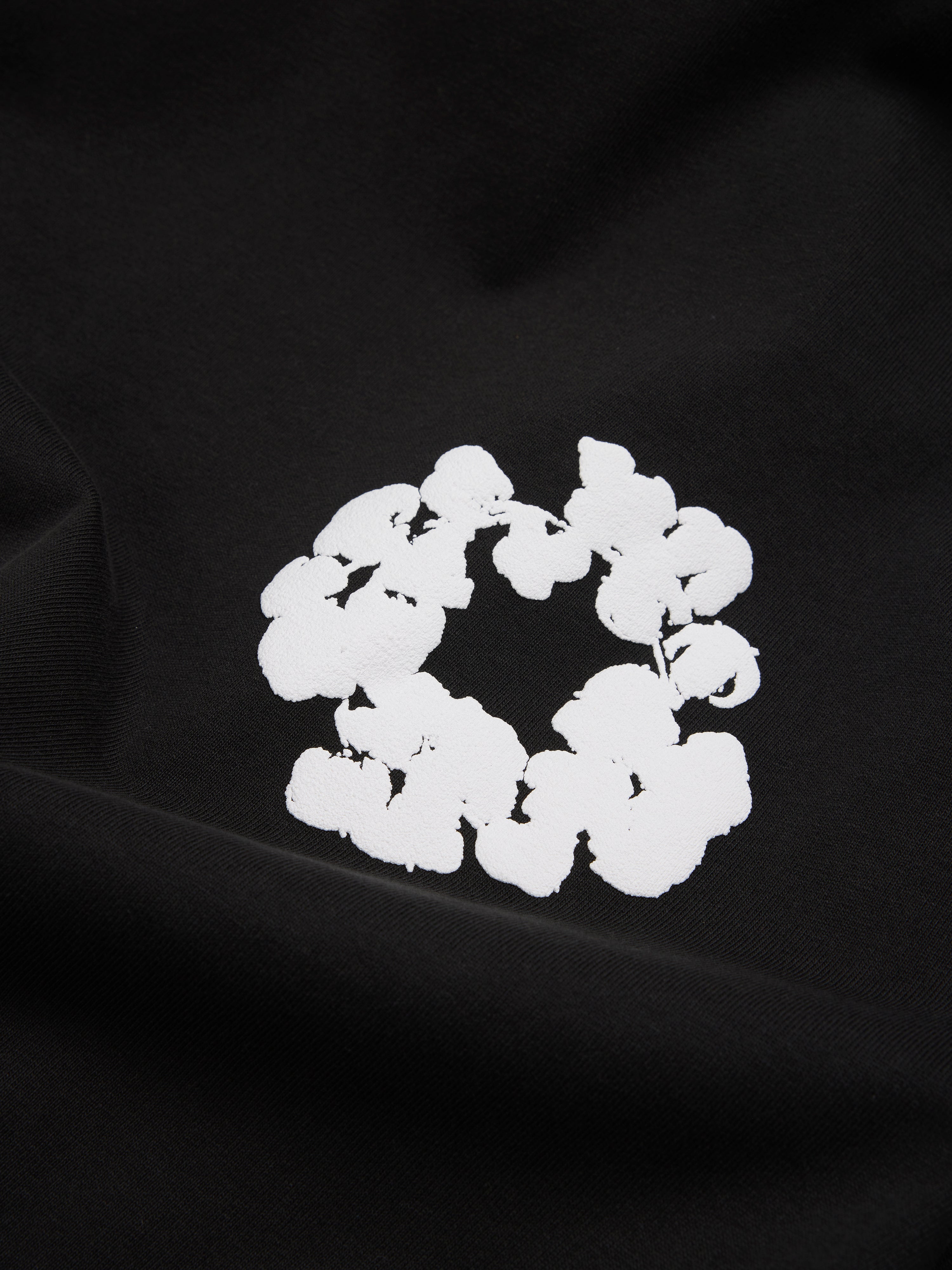 Cotton Wreath 2000s Tee Black – DENIM TEARS