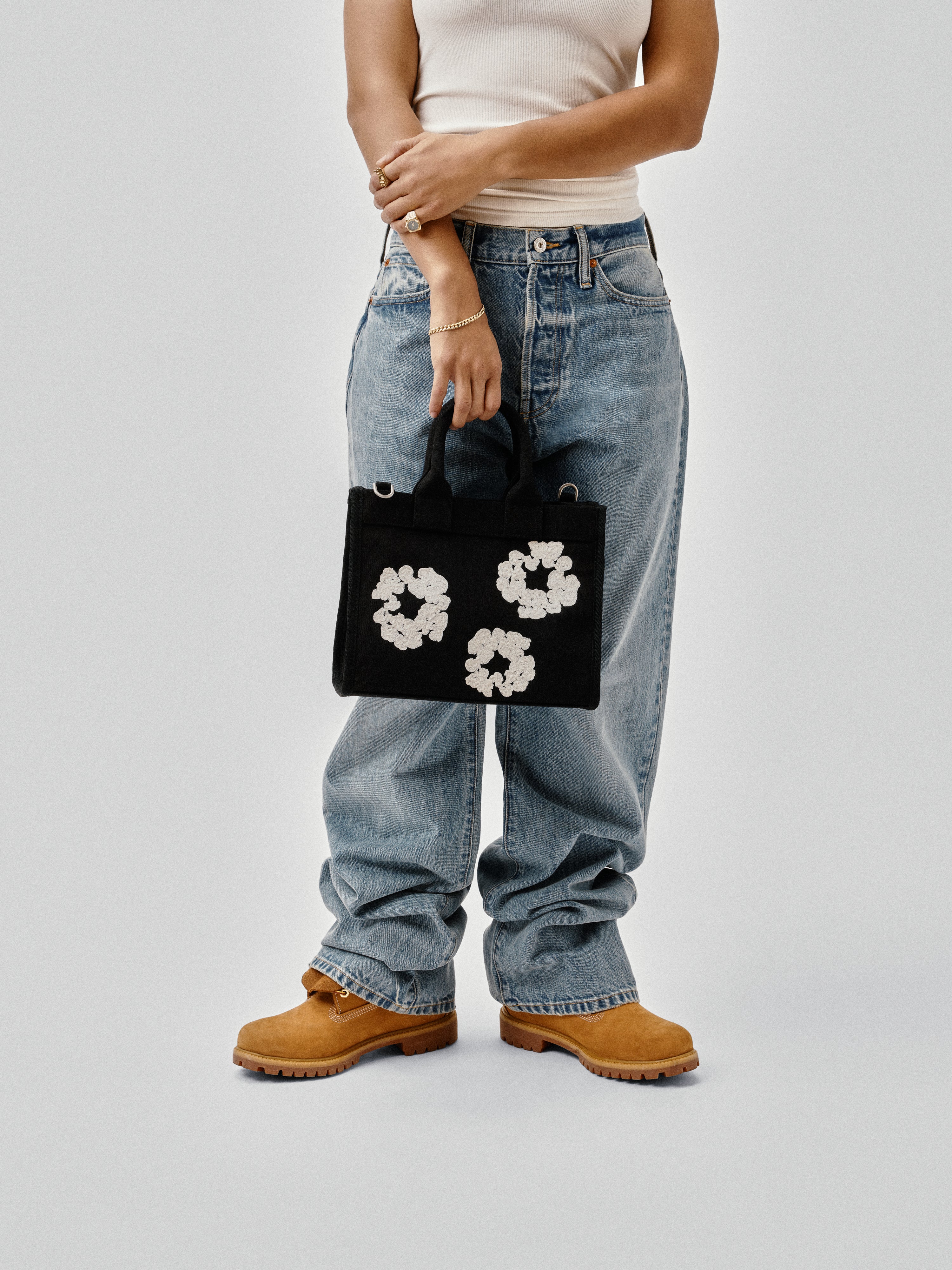 Cotton Wreath Canvas Bag Small – DENIM TEARS