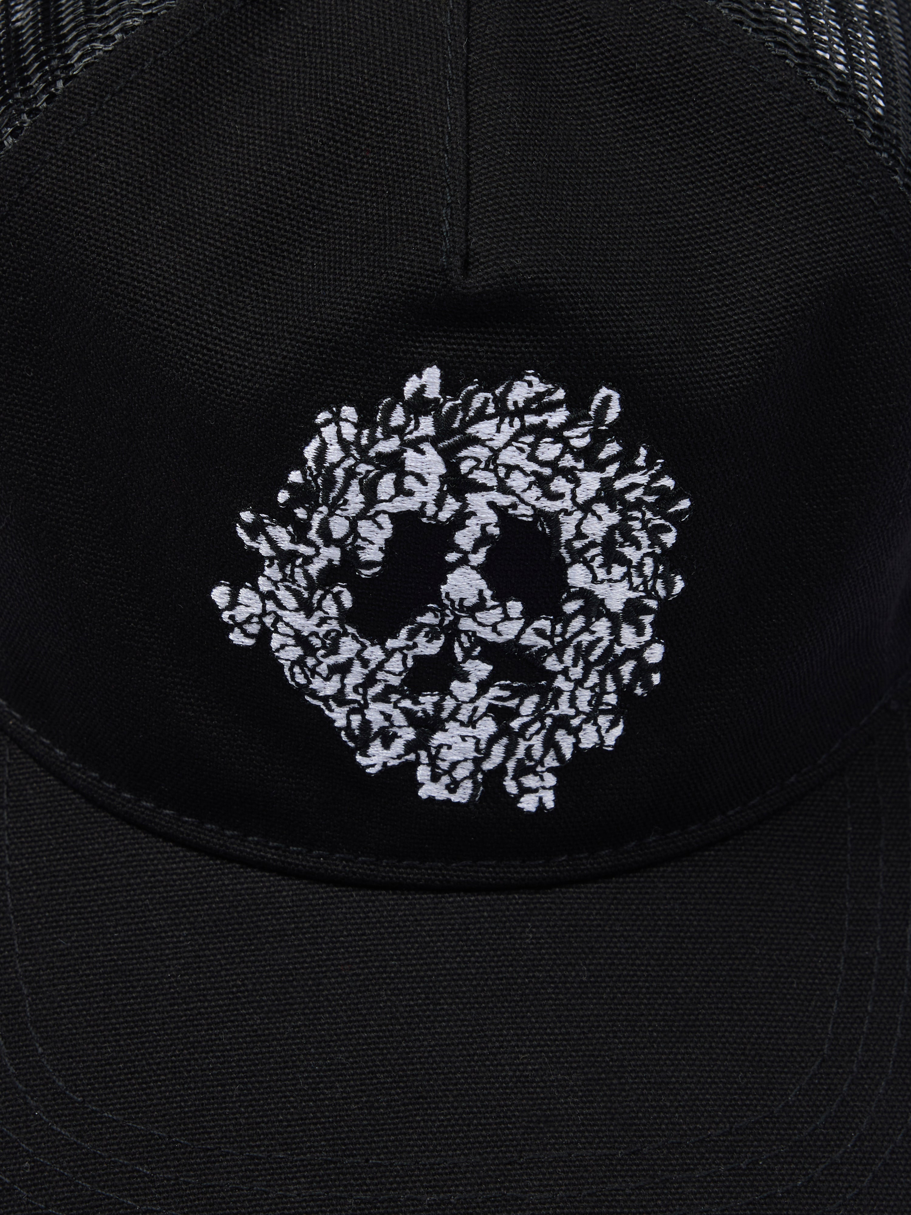 Peace Wreath Trucker Hat Black – DENIM TEARS